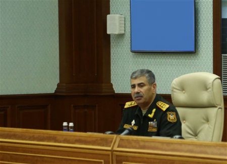 В Минобороны АР проанализировали оперативную обстановку на условной границе с Арменией