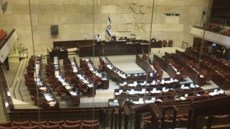 Израильский парламент приостановил работу из-за ударов ХАМАС 