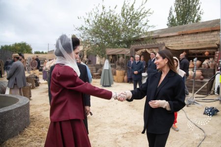 Арзу Алиева посетила съемочную площадку проекта «Himayədar» - ФОТО
