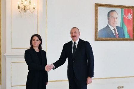 Президент Ильхам Алиев принял министра иностранных дел Германии 