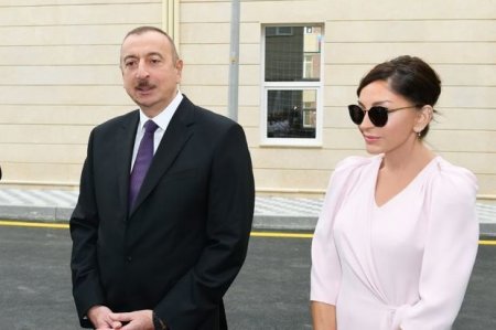 Ильхам Алиев, Мехрибан Алиева и Гейдар Алиев посетили село Вянгли Кяльбаджарского района