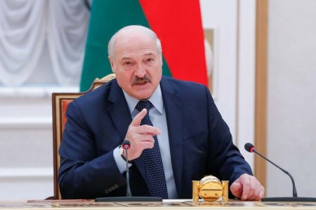 Лукашенко заявил о необходимости найти новые решения для укрепления безопасности членов ОДКБ