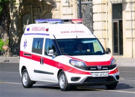 В Баку в результате сильного ветра пострадали 3 человека