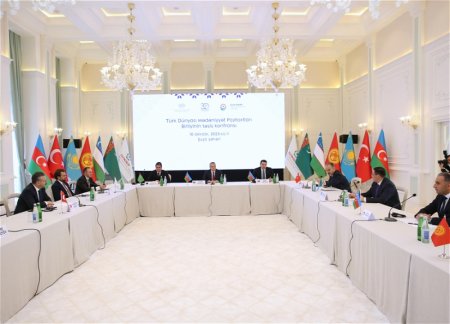 В Шуше проходит учредительная конференция Союза культурных столиц тюркского мира 