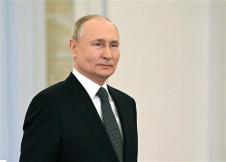 Путин подал документы в ЦИК РФ для участия в выборах