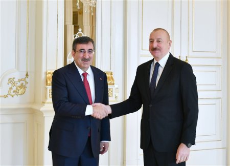Президент Азербайджана принял вице-президента Турции