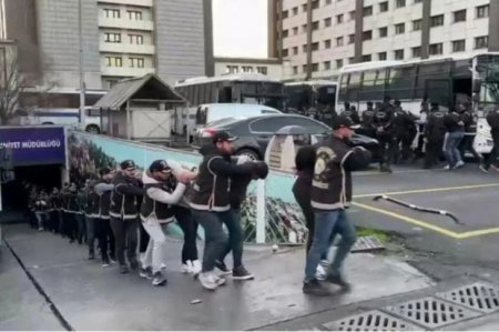 В Стамбуле арестовали 96 человек по подозрению в нападении на туристов