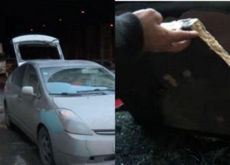 На «Шамахинке» на автомобиль упал камень, отвалившийся с моста