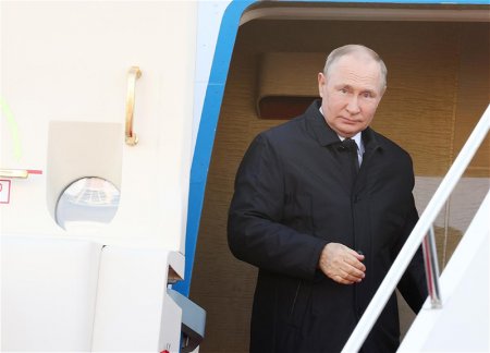 Песков сообщил о подготовке визита Путина в Турцию