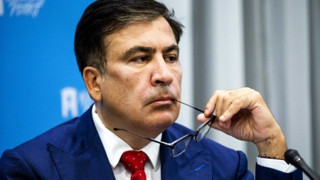 Саакашвили возглавит оппозицию на парламентских выборах