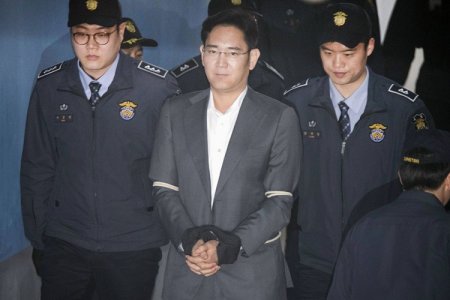Суд в Южной Корее оправдал главу Samsung