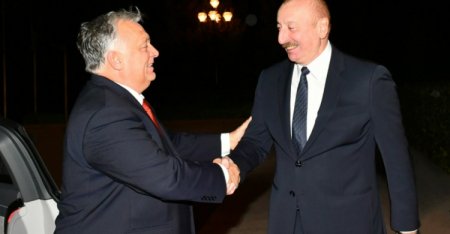 Орбан поздравил Ильхама Алиева