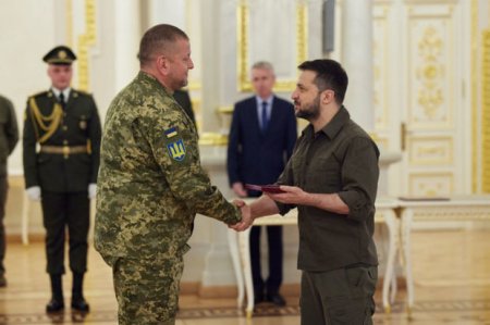 9 февраля президент Азербайджана, Верховный главнокомандующий Вооруженными силами Ильхам Алиев и его сын Гейдар Алиев посетили военные объекты ВМС, и понаблюдали за полетом принятого на вооружение БПЛА “Akıncı”.