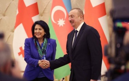 Президент Грузии поздравила Алиева