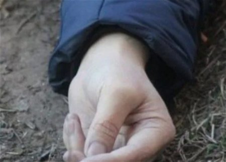 В Баку мужчина посреди улицы зарезал бывшую жену