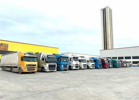 Азербайджан отправил в Украину очередную гуманитарную помощь в виде электрооборудования 