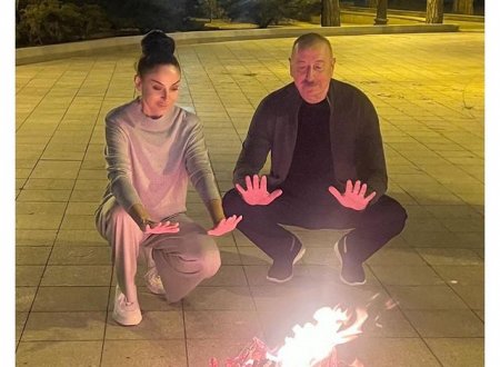 Президент Ильхам Алиев и Мехрибан Алиева у праздничного костра - ФОТО