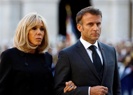 Макрон впервые ответил на слухи о смене пола женой