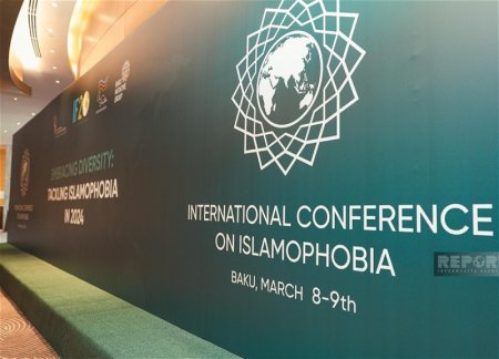 Участники международной конференции по борьбе с исламофобией прибыли в Шушу