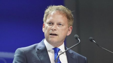 Министр обороны Британии отказался ехать в Одессу