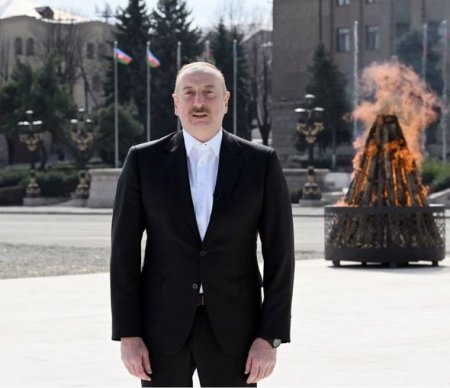 Ильхам Алиев разжег новрузовский костер в Ханкенди