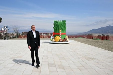 Ильхам Алиев разжег новрузовский костер в Ханкенди