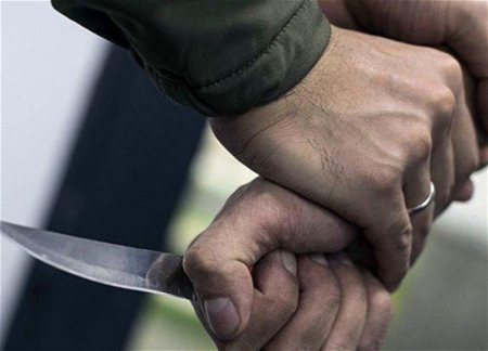 В Баку 39-летнему мужчине нанесли ножевые ранения