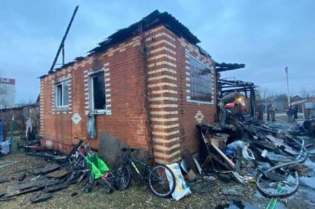 Семья с четырьмя детьми погибла при пожаре в России