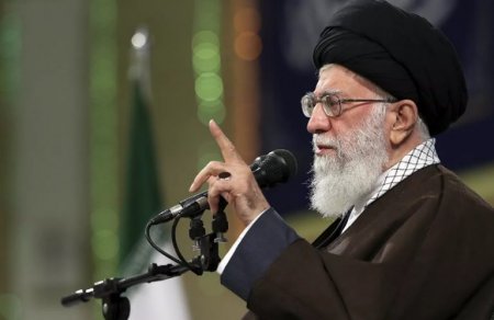 Хаменеи назвал предателями те исламские страны, которые сотрудничают с Израилем