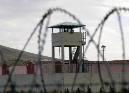 В бакинской тюрьме скончался осужденный