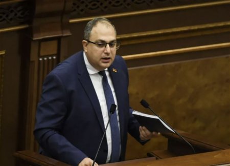 Армения пытается создать атмосферу доверия с Азербайджаном - Армянский депутат