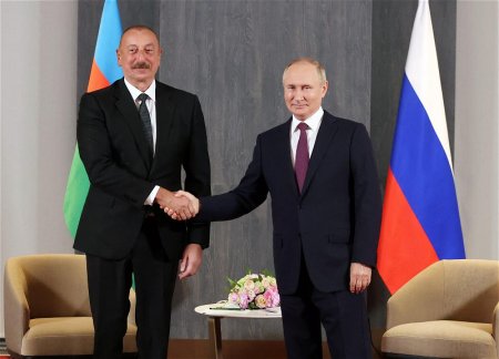 Президенты Азербайджана и России проводят встречу