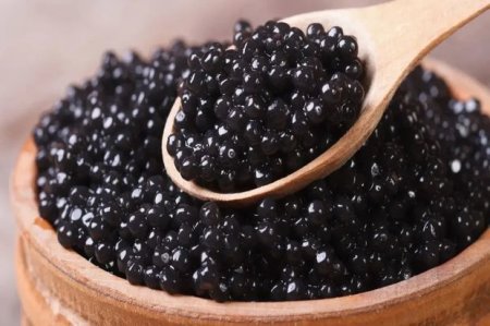 Обнародована стоимость экспортированной Азербайджаном черной икры