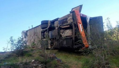 Автобус из Ирана перевернулся в Армении, 5 человек погибли