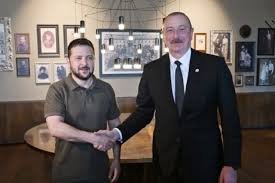 Зеленский позвонил Алиеву