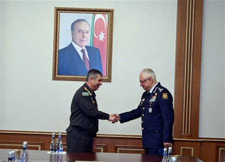 Замминистра обороны Азербайджана уволен в запас