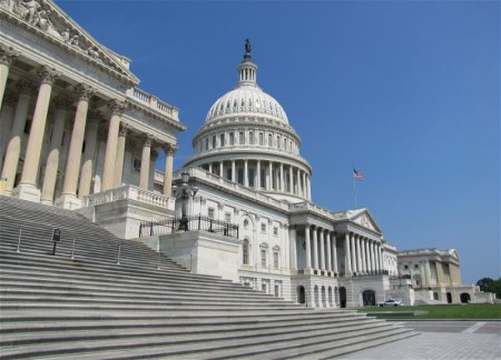 В Конгрессе США хотят обязать правительство рассекретить данные об НЛО