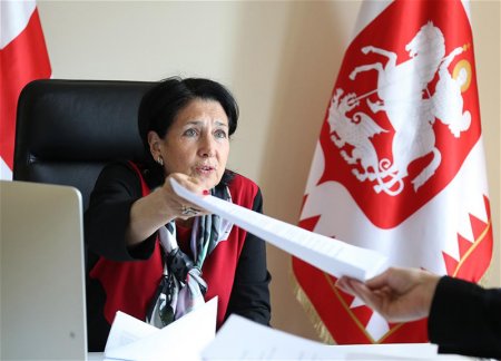 Президент Грузии наложила вето на закон об иноагентах