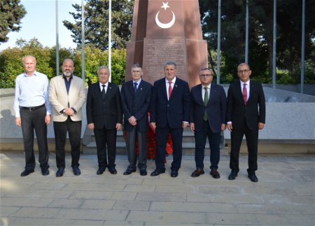 В Азербайджан прибыл с визитом известный ученый, лауреат Нобелевской премии