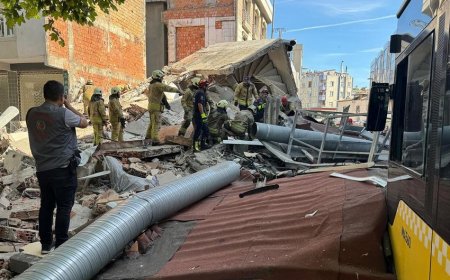 В Турции при обрушении трехэтажного дома погиб человек