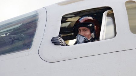 Песков рассказал, почему Путин не повторит судьбу Раиси и Саулоса Чилима