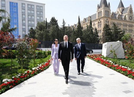 Президент Ильхам Алиев и первая леди Мехрибан Алиева приняли участие в открытии нового здания Института ботаники в Баку и ознакомились с работой, проделанной в Ботаническом саду