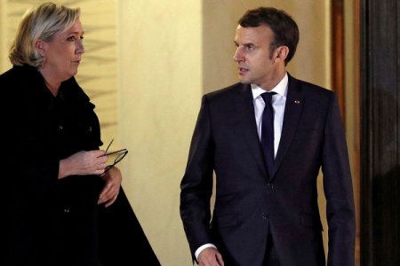 Ле Пен заявила, что Макрону придется уйти в отставку