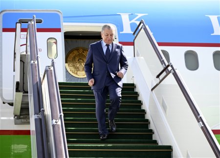 Начался визит Президента Узбекистана Шавката Мирзиёева в Азербайджан