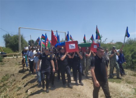 В Саатлы захоронены останки женщины и ее сына, пропавших в Карабахе 31 год назад