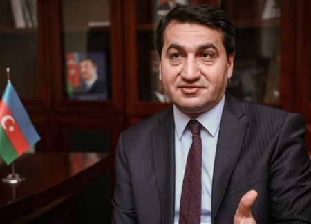 Хикмет Гаджиев поздравил азербайджанских журналистов с профессиональным праздником 