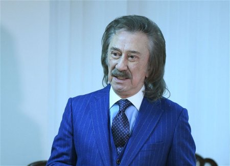 Ильхам Алиев присвоил известному узбекскому исполнителю звание Народного артиста