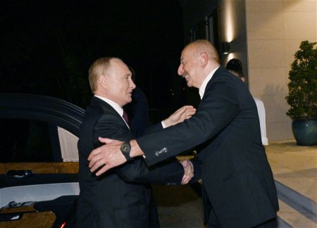 Президент Ильхам Алиев и первая леди Мехрибан Алиева поужинали с Президентом России Владимиром Путиным у себя дома