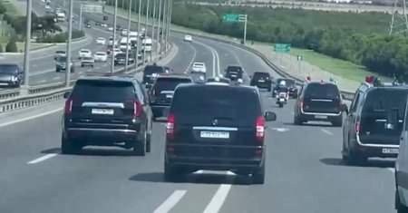 Кремль показал, как кортеж Путина направлялся в резиденцию «Загульба»