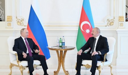 В Баку от имени Президента Ильхама Алиева устроен государственный прием в честь Президента России